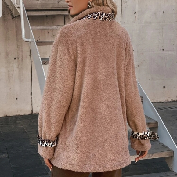 Fashionable Khaki Leopard Print Teddy Coat - Picture 3 of 4